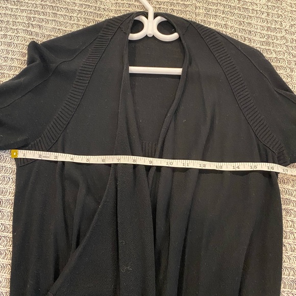 Lululemon Universal Wrap - Picture 6 of 6